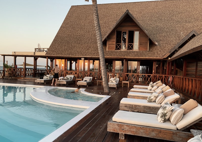 Hotel & Leisure